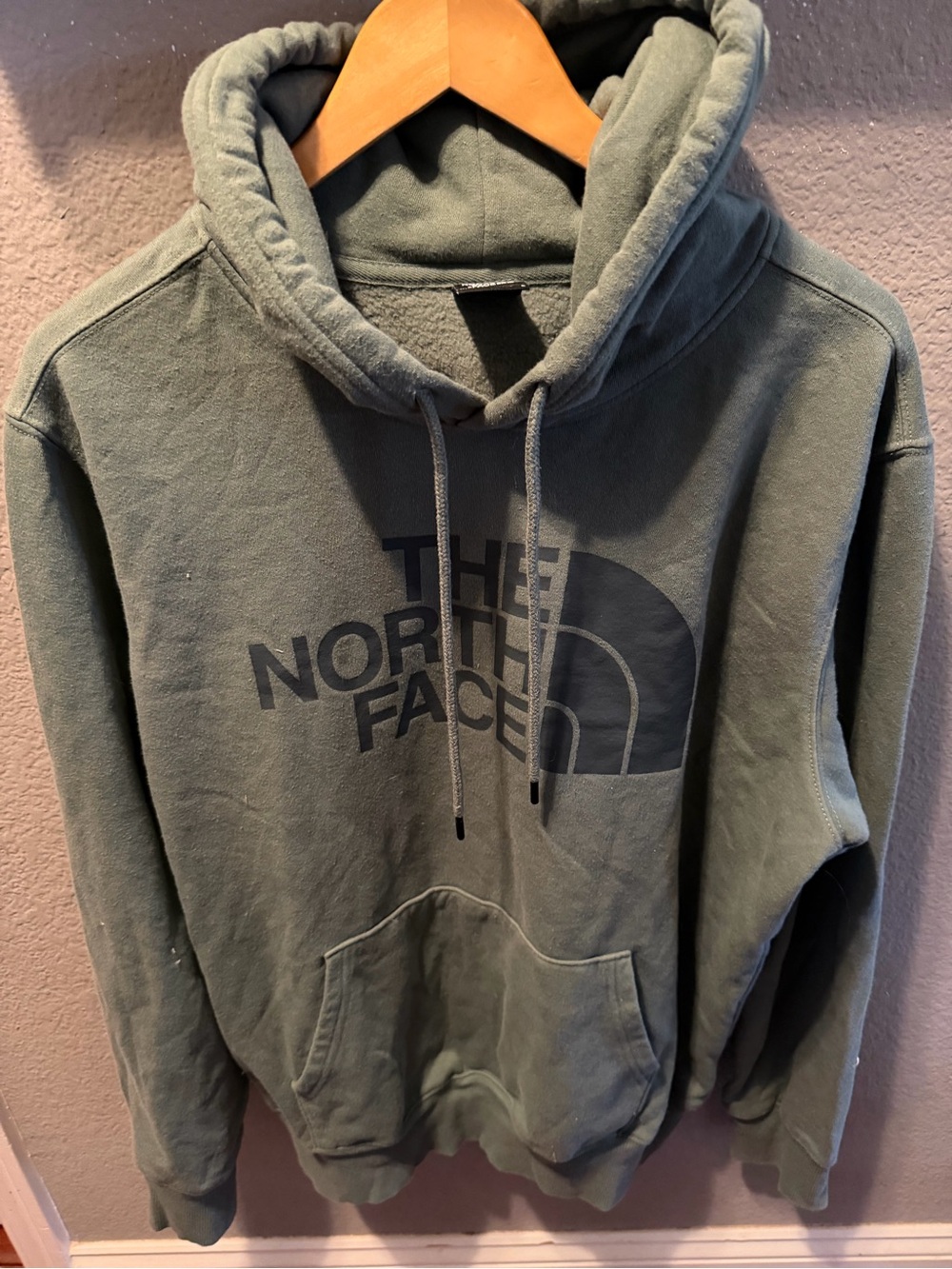 The North Face Olive Sage Green Logo Pullover Fleece lined Hoodie size large